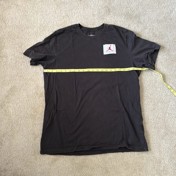 Black Jordan Tee - Picture 2 of 6